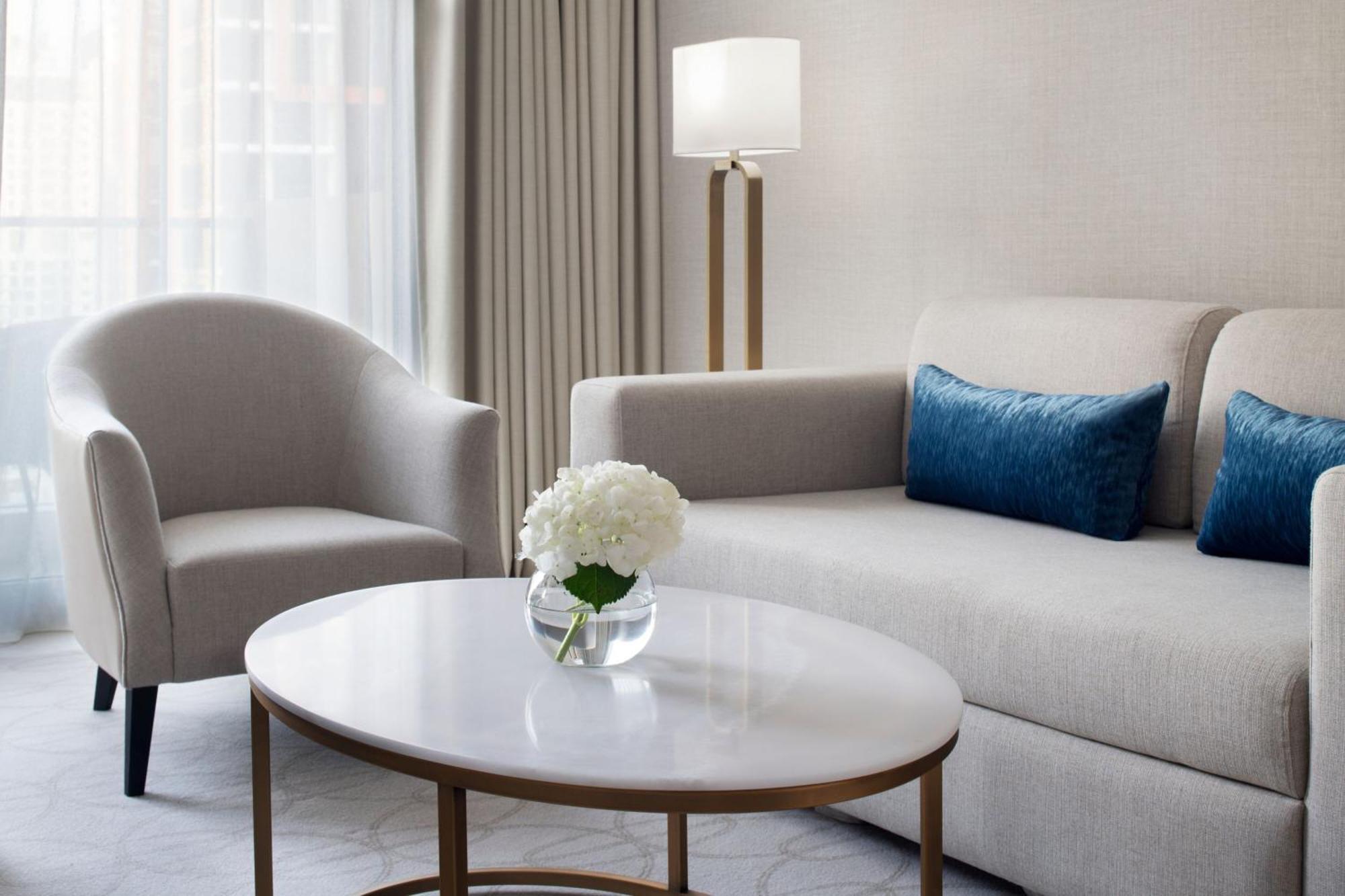 Address Dubai Marina Hotel Bagian luar foto A living room at The St. Regis New York